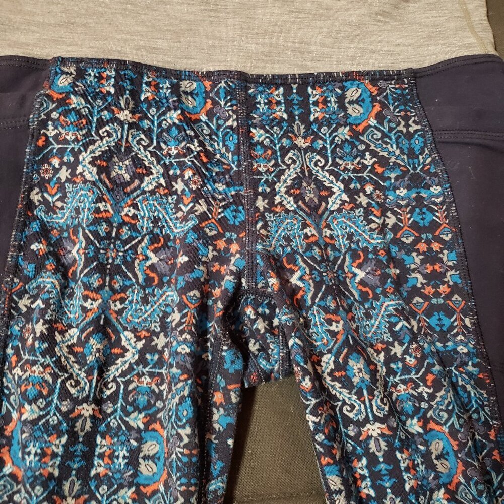 Athleta High Rise Tapestry Chaturanga Tight Legging - S